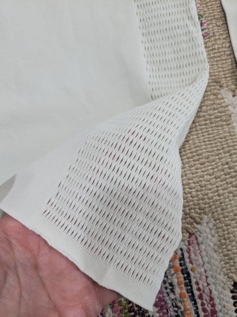 イッセイミヤケ　プリーツプリーズ　ハイネックカットソー　ホワイト