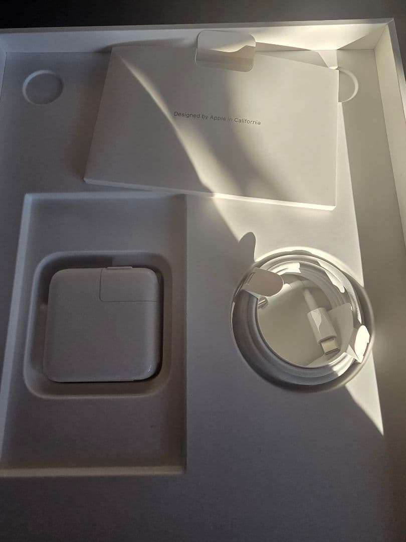 MacBook Air M1チップ13インチ　スペースグレイ