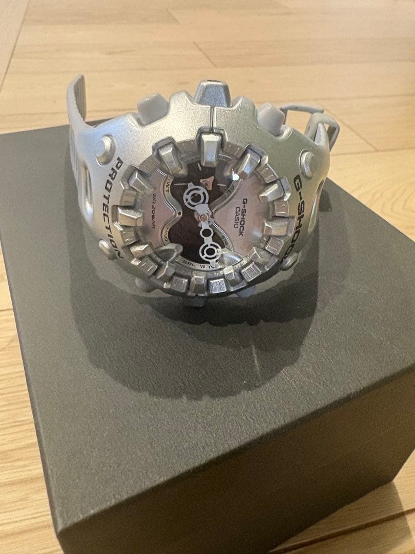G-SHOCK GA-2000 シルバー 腕時計