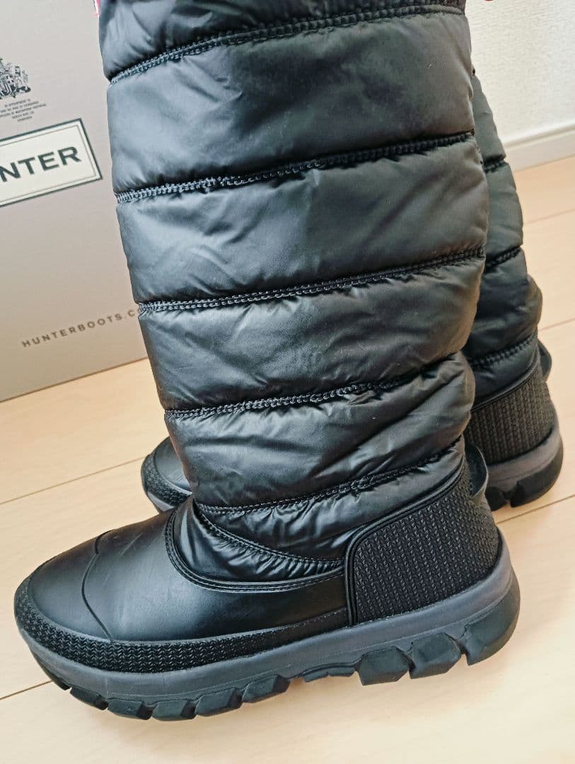 HUNTER (ハンター)ブラックダウンスタイルブーツ　23.5 センチ　箱付き
