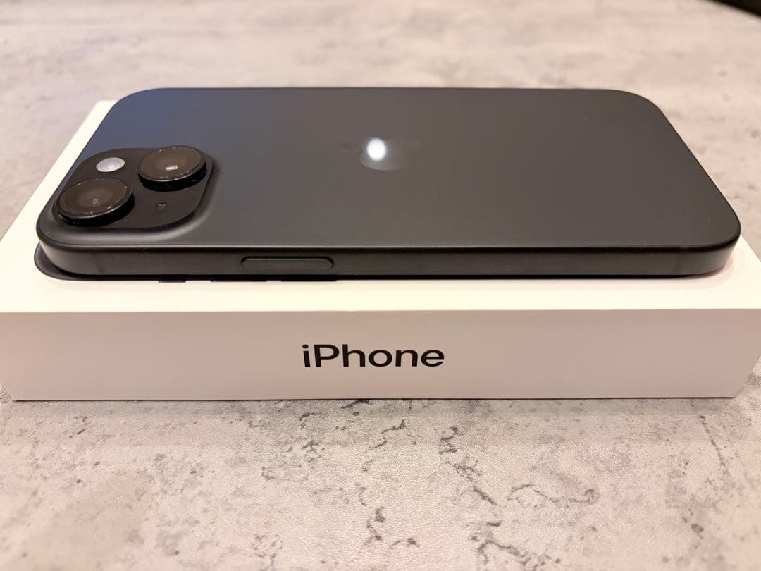 iPhone 15 256GB simフリー