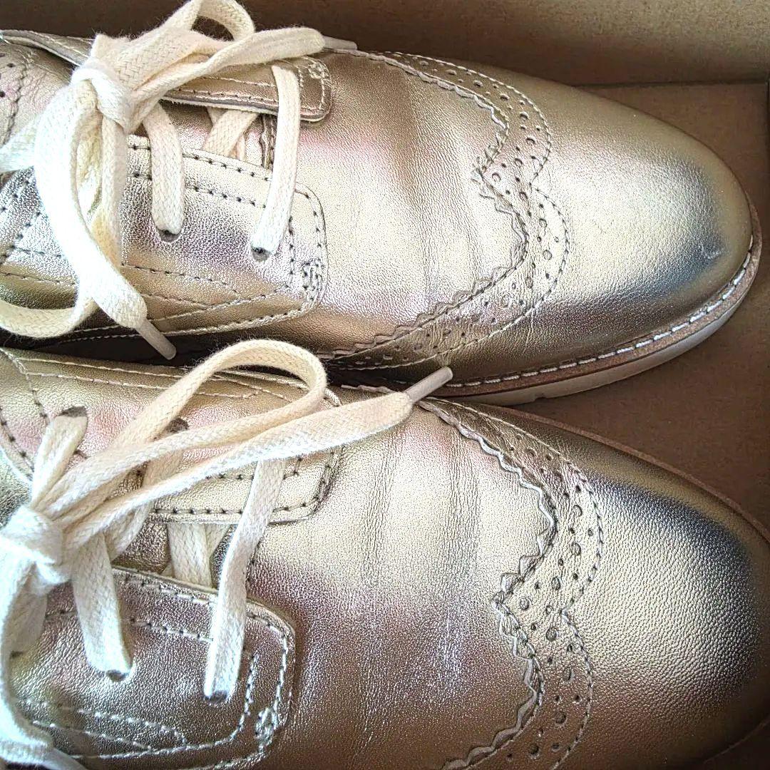 定価41580円　美品☆　コールハーン　メタリックシルバー レースアップシューズ