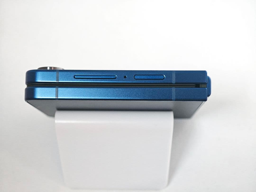 【Aランク】Galaxy Z Flip7 ブルーシャドウ 256GB 韓国版