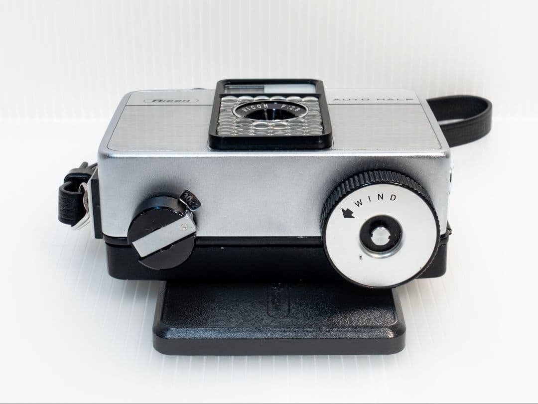 ㉓【美品・整備済】RICOH AUTO HALF E 「ブラック 」オートハーフ