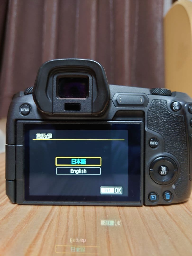 ★実用美品★ Canon キャノン EOS R ストラップ付き♪