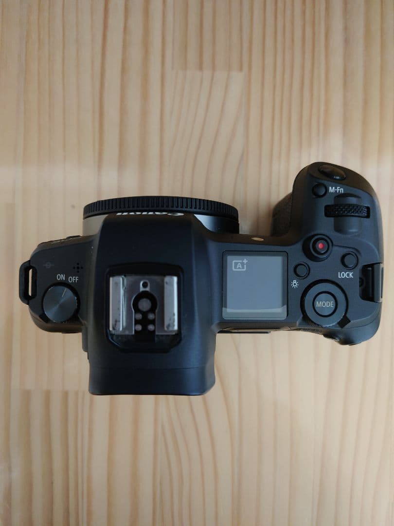 ★実用美品★ Canon キャノン EOS R ストラップ付き♪