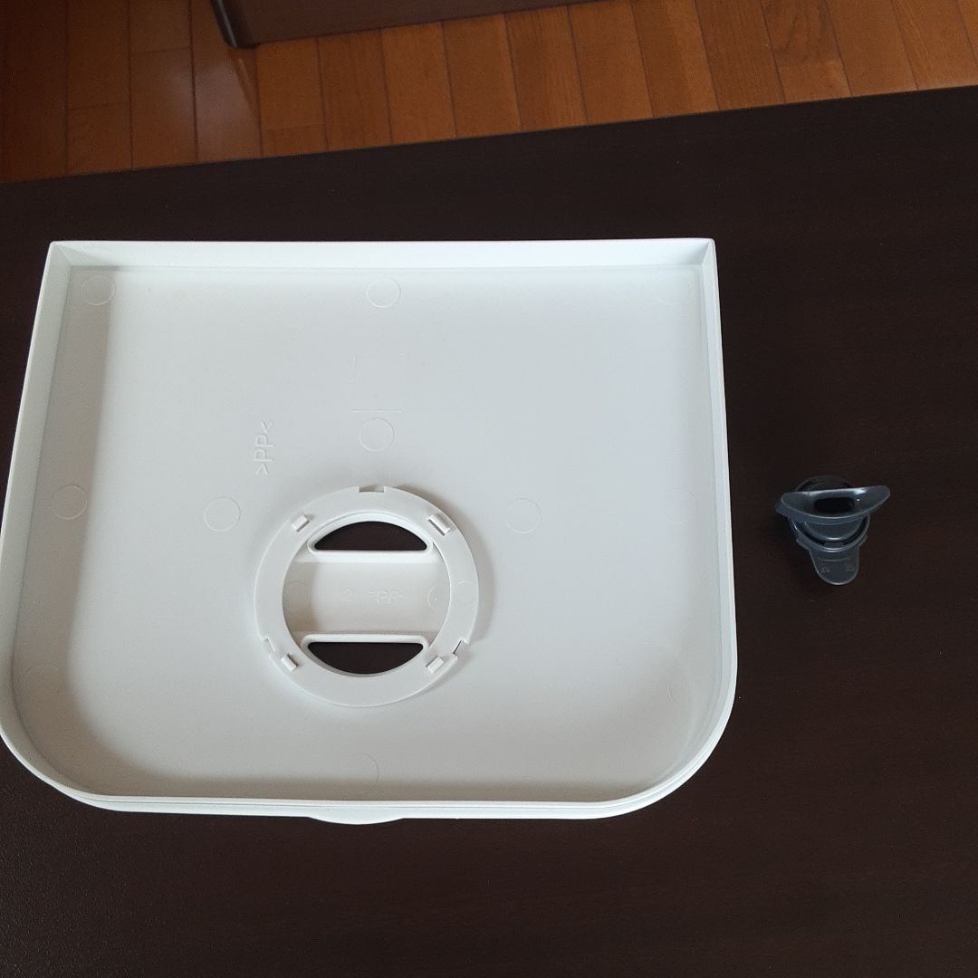 【美品】TOSHIBA スチーム加湿器 TKA-S45A　東芝　ホワイト