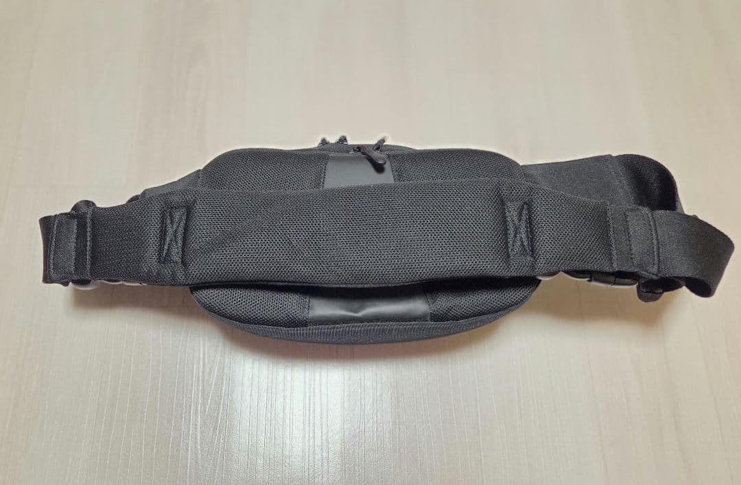 【美品•送料込み】POMULU ★ブラック★ 2way ヒップシート