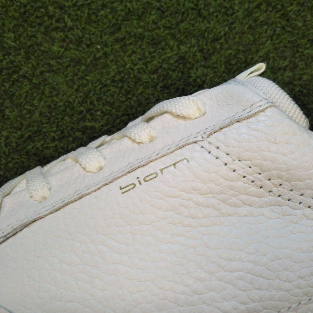 ECCO BIOM NATURAL MOTION ホワイトスニーカー