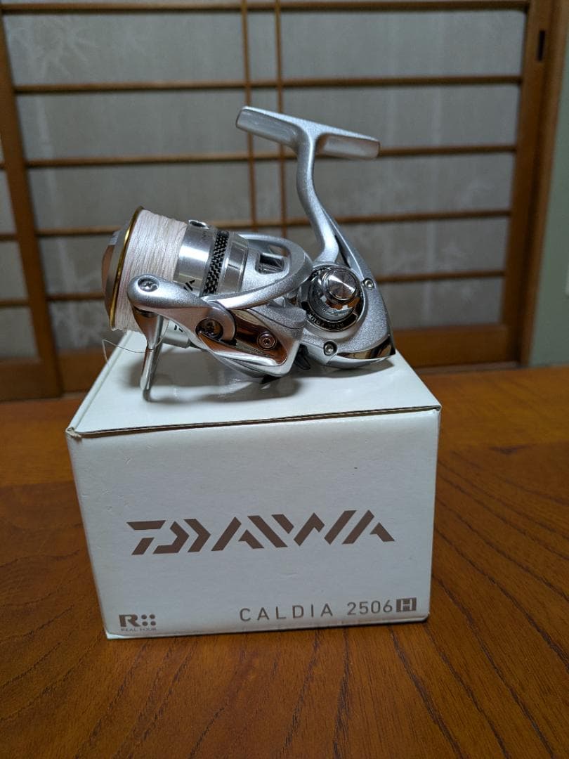 DAIWA CALDIA 2506H リール 元箱付き