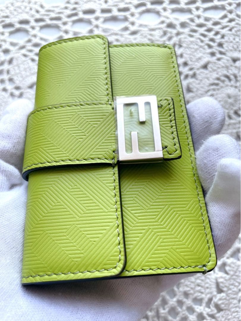 未使用品　FENDI フェンディ　バゲット　ウエストポーチ　ポーチのみ　グリーン
