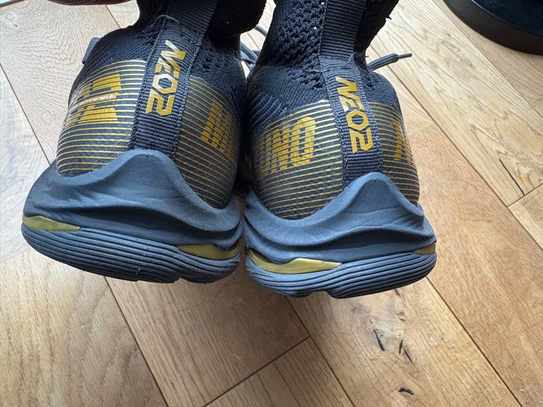 ミズノ　ウェーブライトニングネオ2