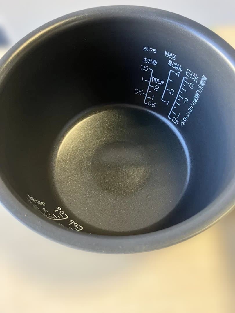 象印　炎舞炊き　5.5合炊き　圧力IH炊飯ジャー　NW-LB10 2021年式