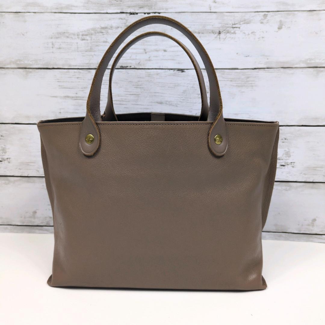 イルビゾンテ　ハンドバッグ　トートバッグ　レザー　グレージュ　ロゴ型押し