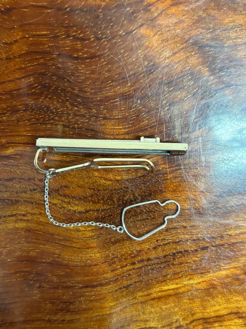 エメラルド付き　ネクタイピン　k14 o0109