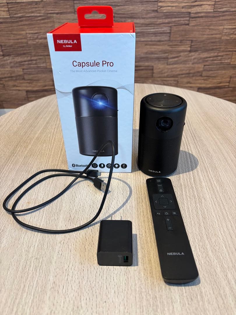 美品　Nebula Capsule Pro リモコン　充電用コード付き