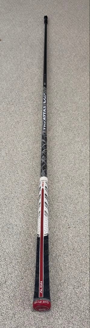 The ATTAS V2 6SXドライバー タイトリストスリーブ付き