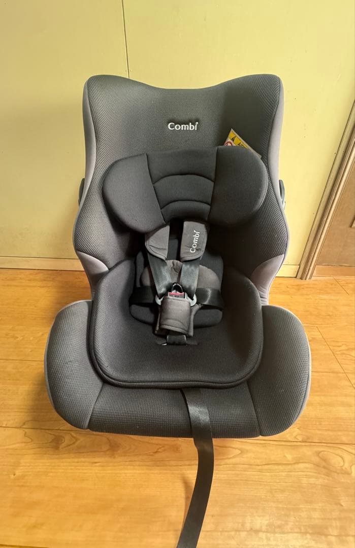 Combi コンビ ウィゴーロングHI　チャイルドシート