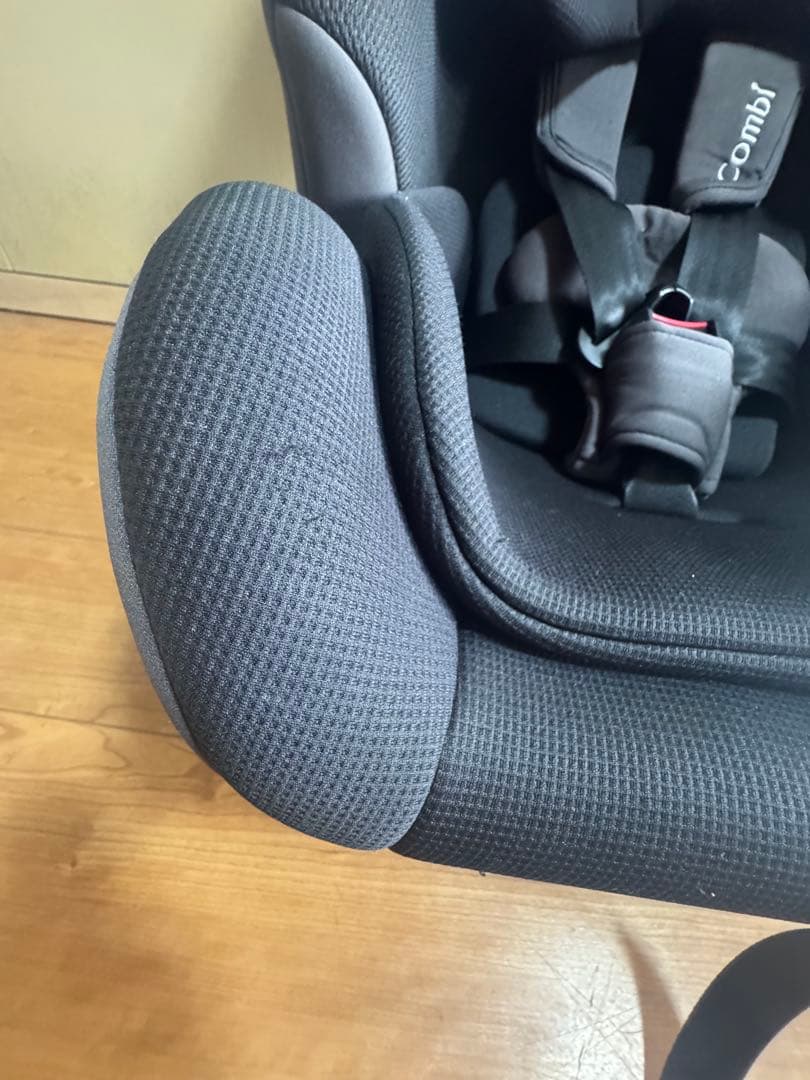 Combi コンビ ウィゴーロングHI　チャイルドシート