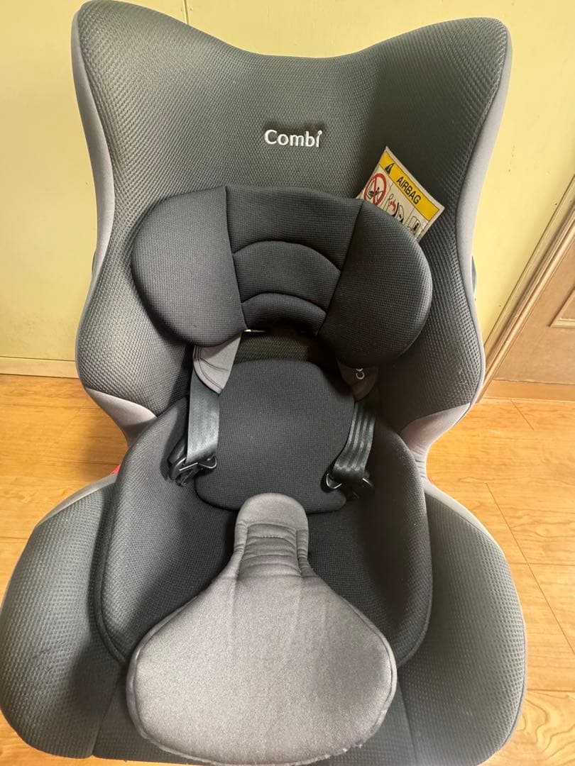 Combi コンビ ウィゴーロングHI　チャイルドシート