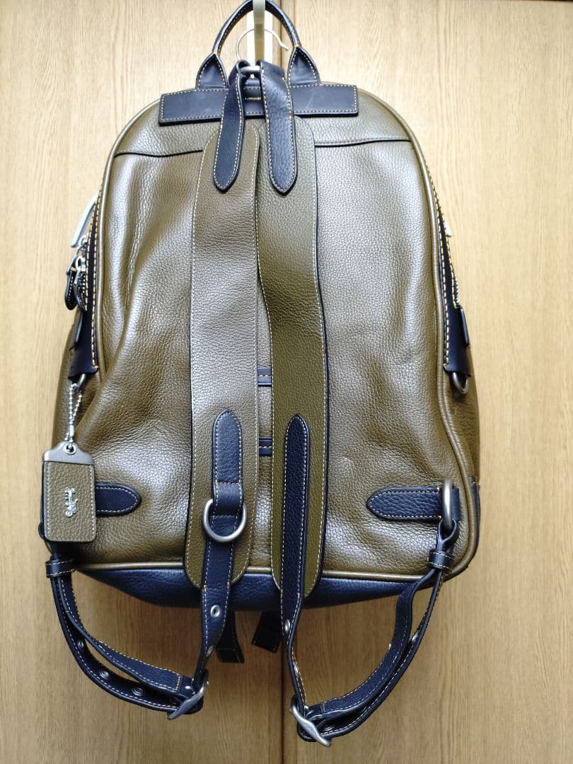 週末お値引き COACH オリーブグリーン レザー リュック
