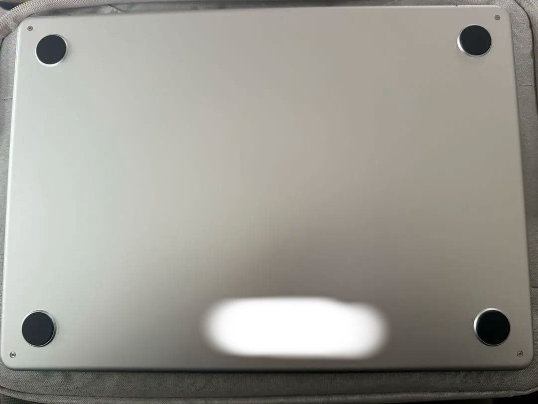 MacBook Air (M2) 13インチ16GB 265GB