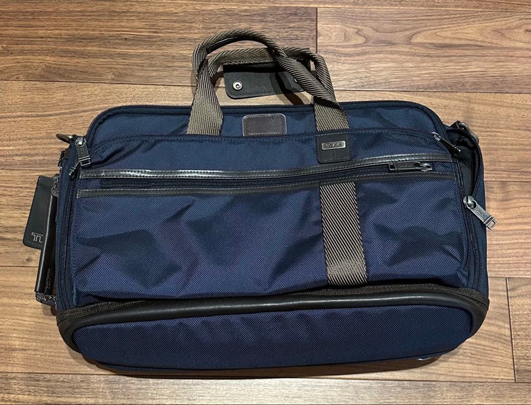 TUMI ネイビー ビジネスバッグ