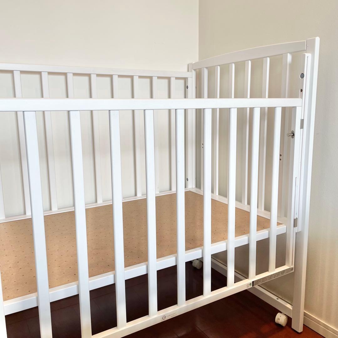 美品♡ヤマサキ ハイタイプベッド ツーオープン ホワイト ベビーベッド