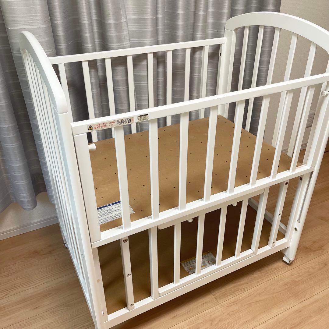 【直接引き取り限定★滋賀県】KATOJI カトージ　ベビーベッド　ミニ　ホワイト
