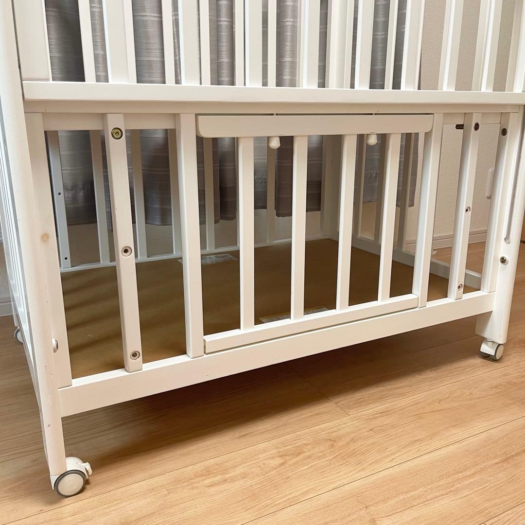 【直接引き取り限定★滋賀県】KATOJI カトージ　ベビーベッド　ミニ　ホワイト