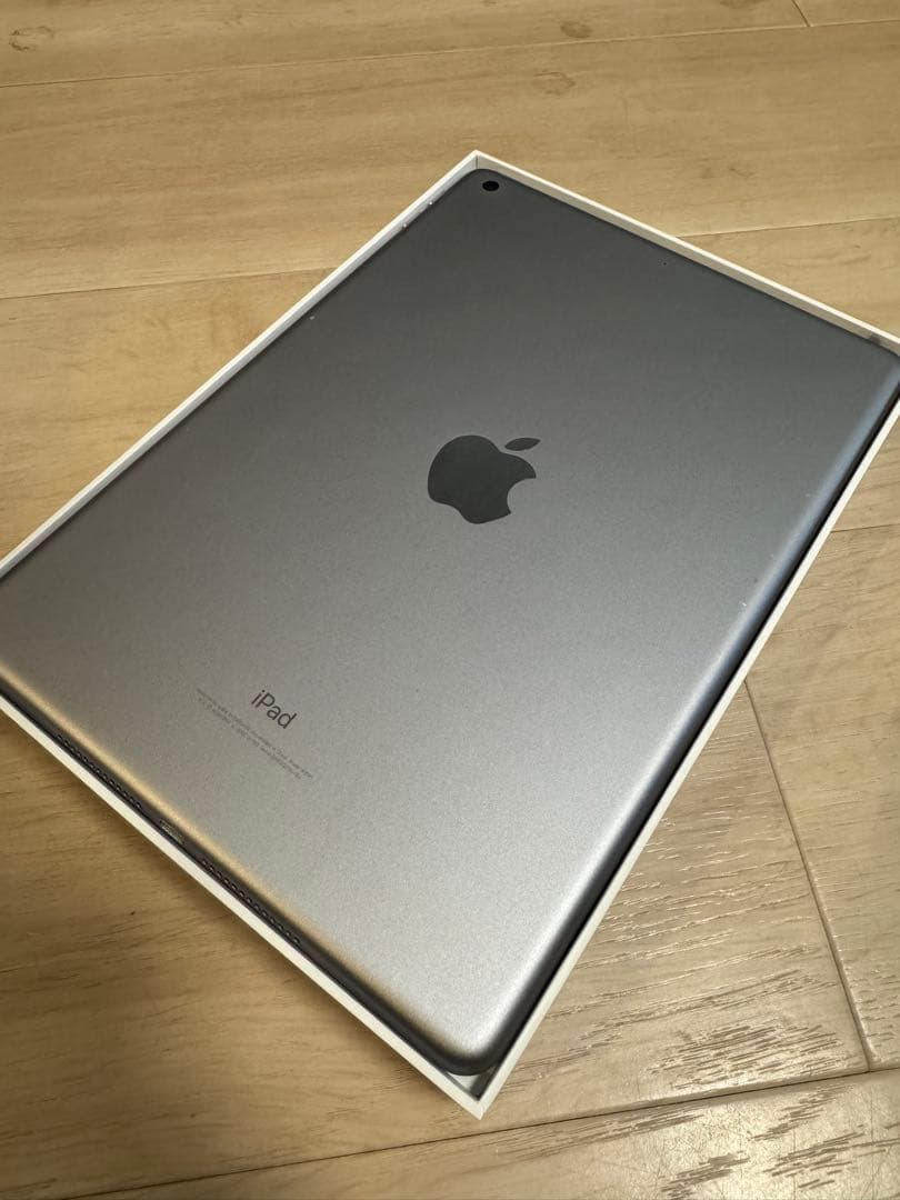 【美品】　Apple iPad 第6世代 Wi-Fi 32GB