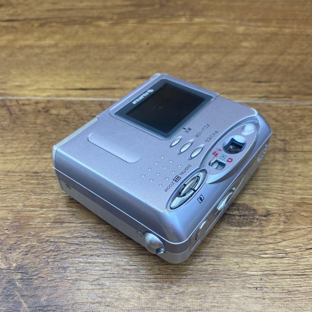 FUJIFILM 富士フィルム　FinePix 30i y-92