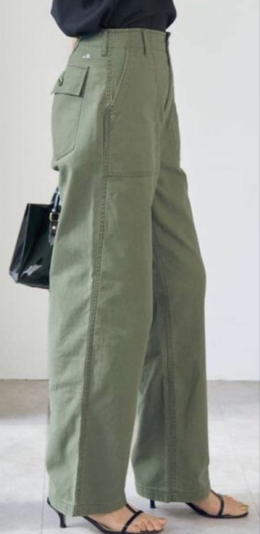 J.B.ATTIRE/ジェービーアタイア　カーキ　カーゴパンツ　サイズ38