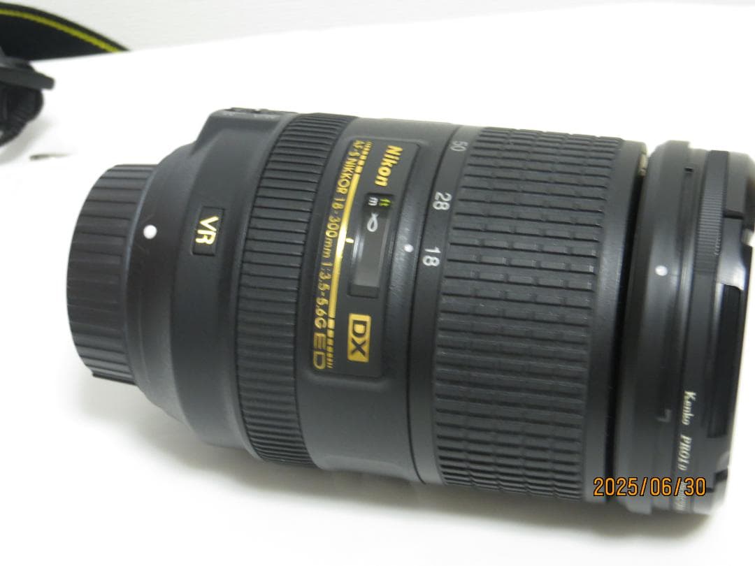 Nikon デジタル一眼レフカメラ D5000 18～300mmレンズセット