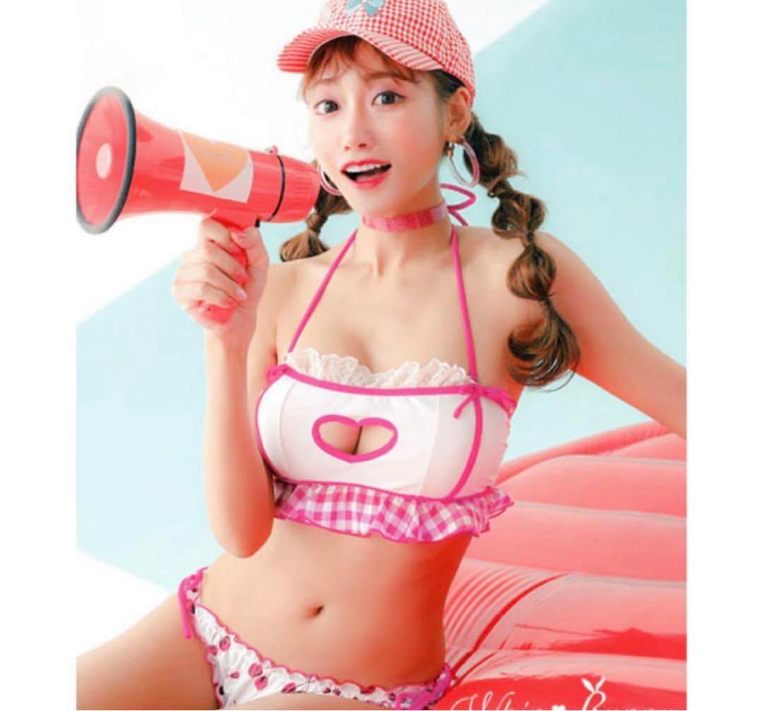 明日花キララ　チェリー柄水着