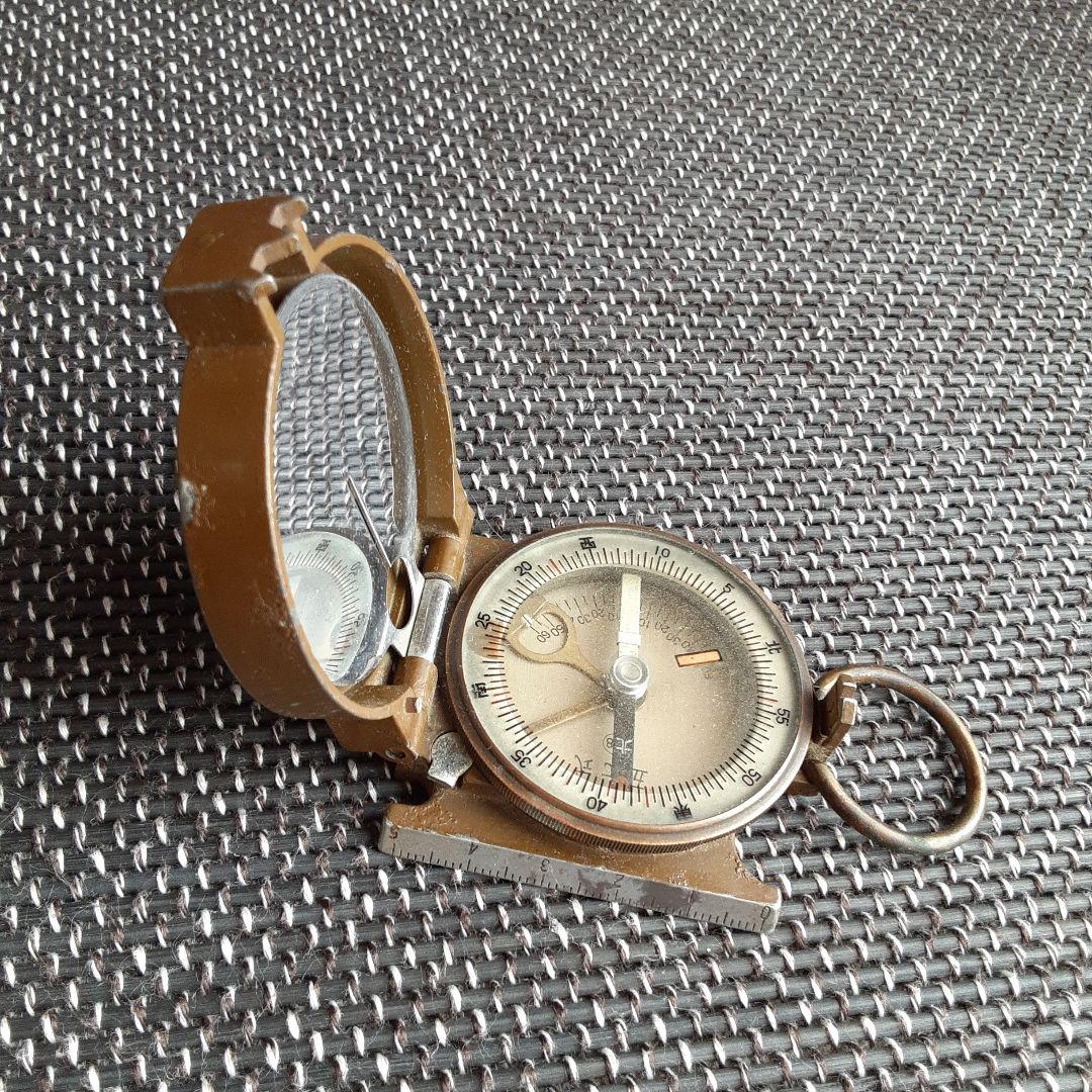 古い日本陸海軍五七式羅針盤/コンパス方位計地図磁石/野外行軍装備/銃武具携帯え