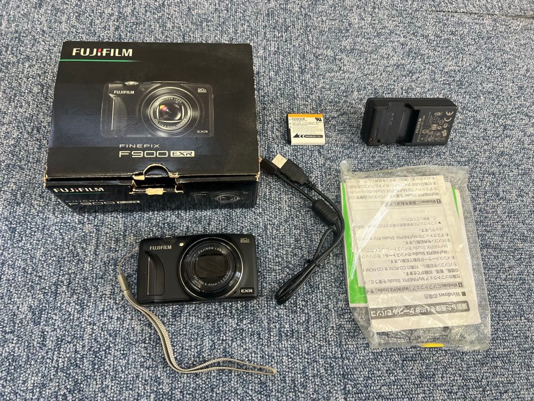 FUJIFILM FinePix F900EXR 20倍