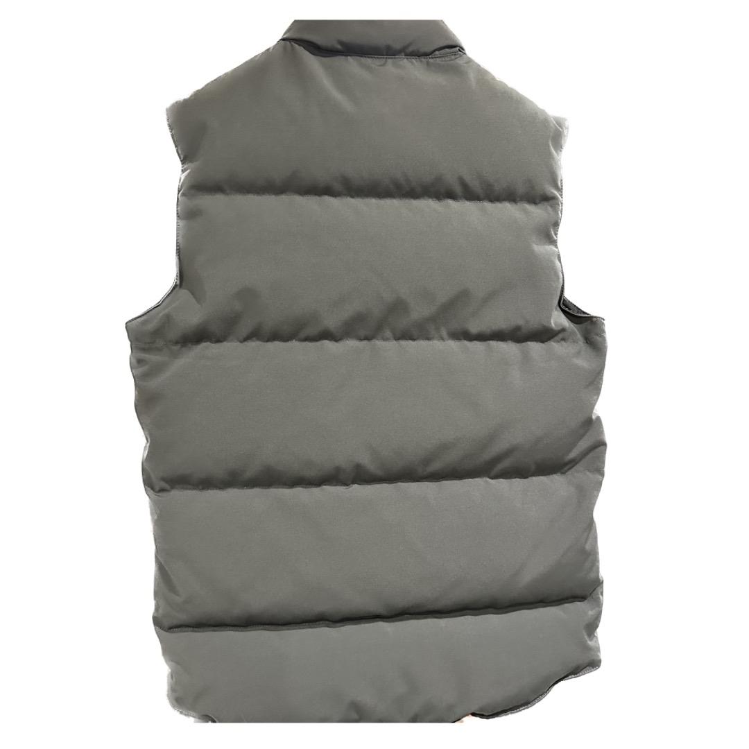 【美品】カナダグース　ダウンベスト　サイズS〜M　ネイビー　ジャケット　冬服