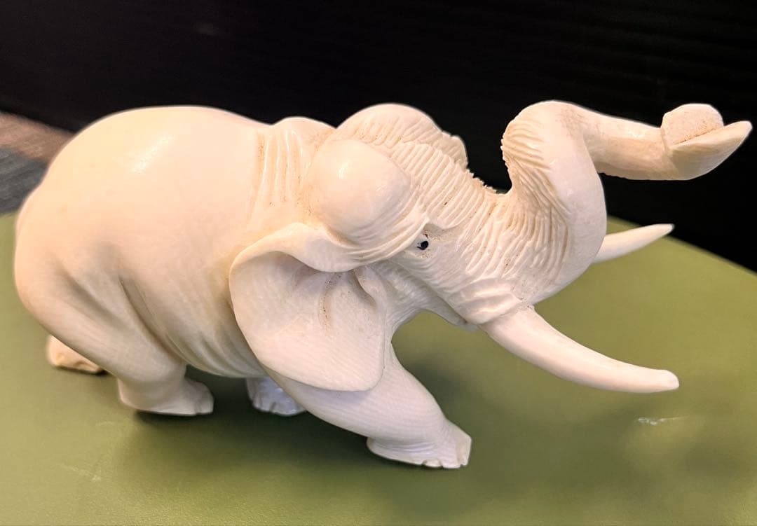 象牙風　マンモス・象　置物