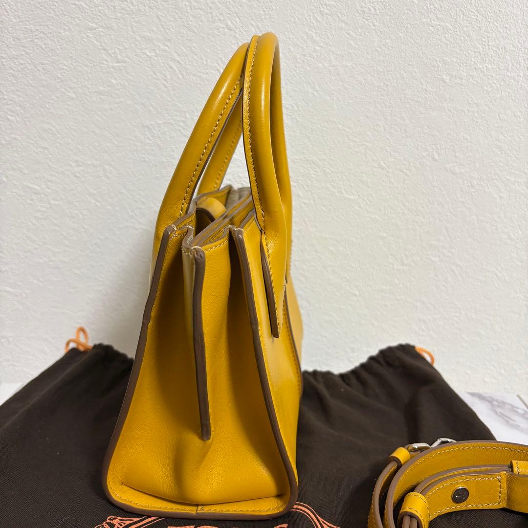 未使用級 TOD'S(トッズ)　ホーリーミニ ハンド　　バッグ ショルダー付き