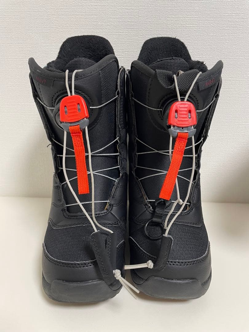 【美品❤︎】BURTON MINT スノーボードブーツ 女性用ブラック22.5cm