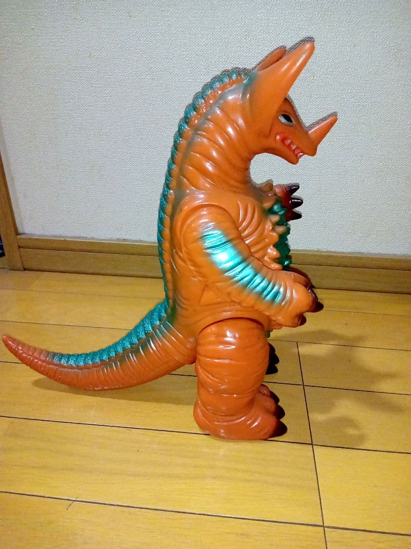 ジャイアントレッドキング、ゴモラ　セット　ブルマァク　再販　ソフビ