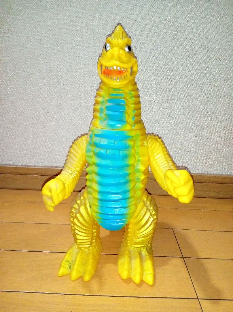 ジャイアントレッドキング、ゴモラ　セット　ブルマァク　再販　ソフビ