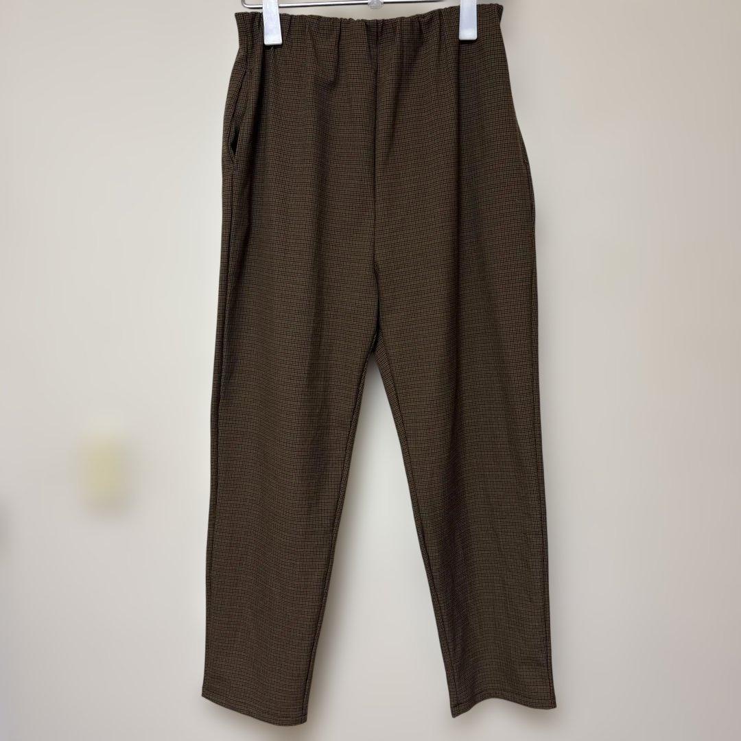 OUR 裏起毛チェック柄テーパードパンツ　ブラウン