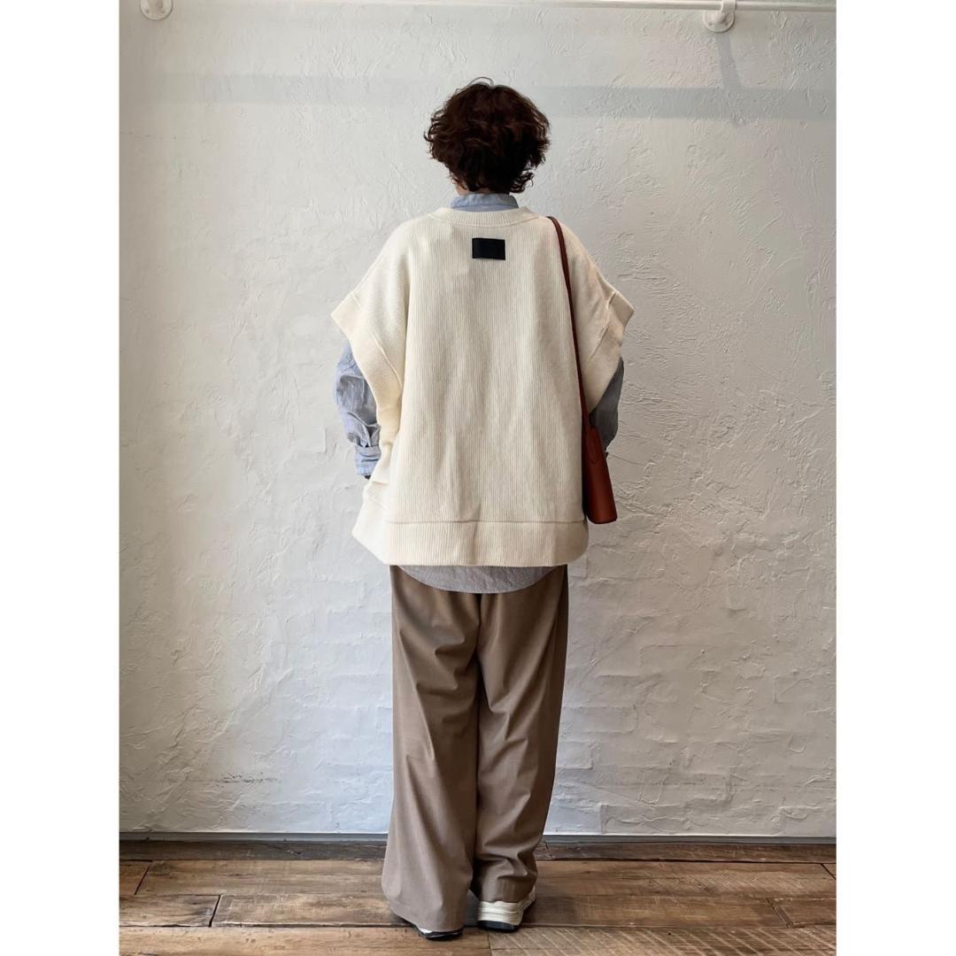 【新品】定価35,200円　COGTHEBIGSMOKE　KIKI GILET