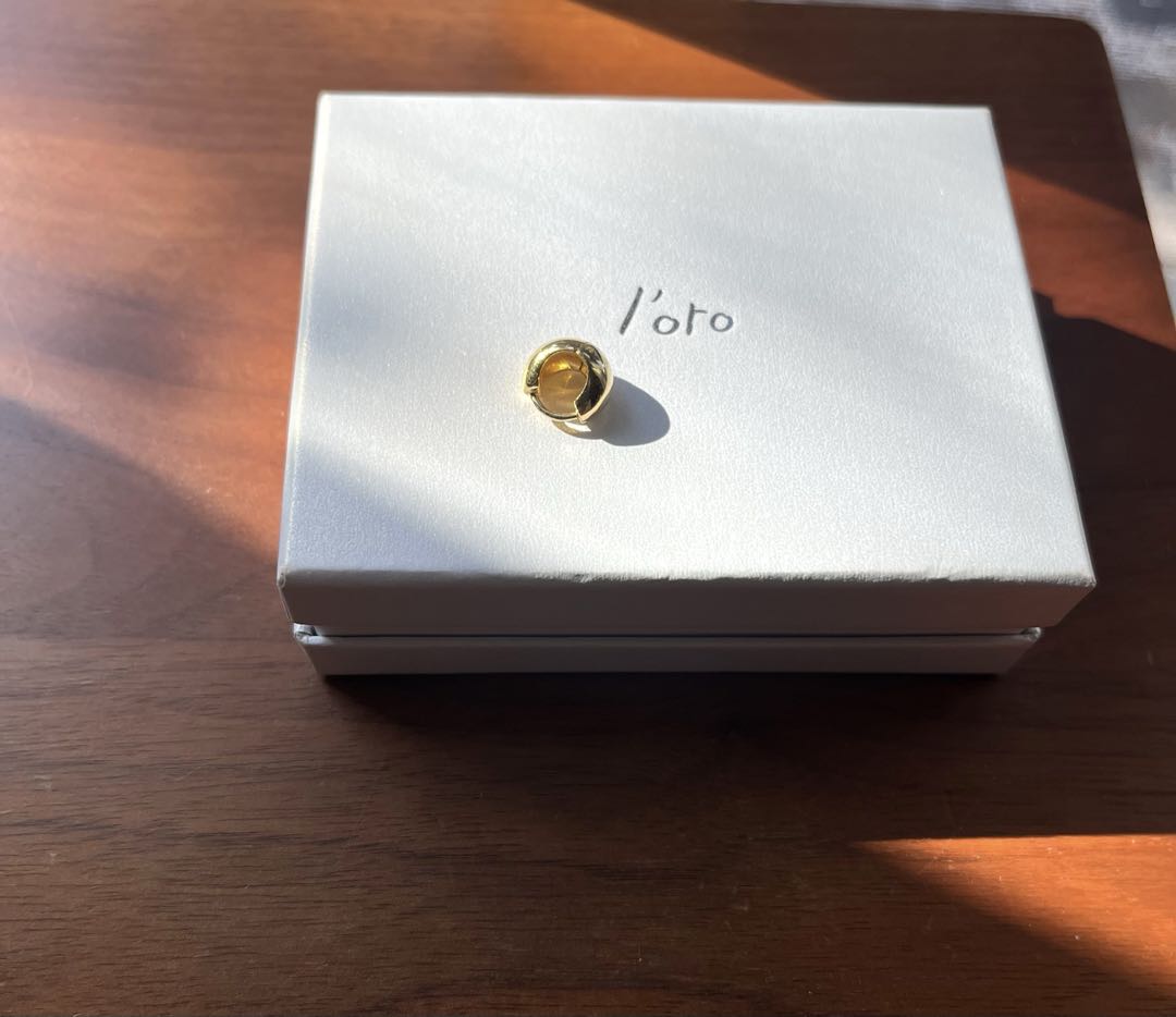 Loro ピアス　片耳　ゴールド