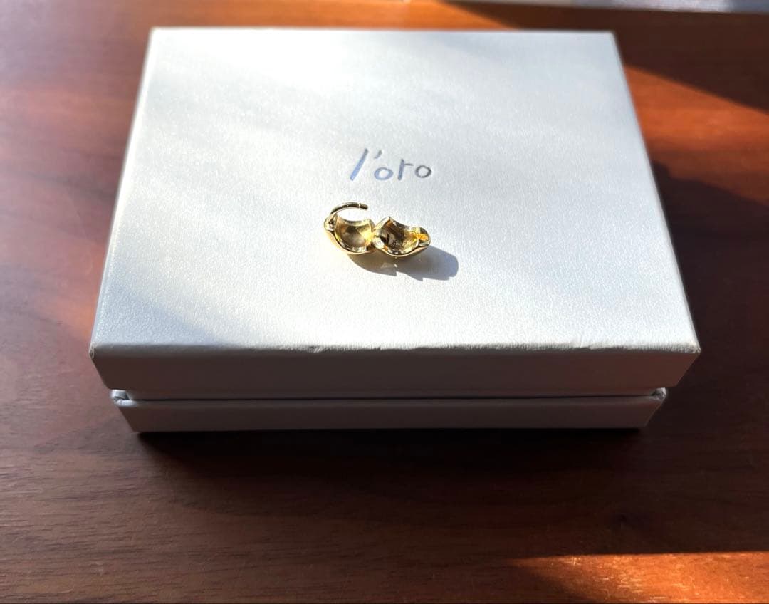 Loro ピアス　片耳　ゴールド