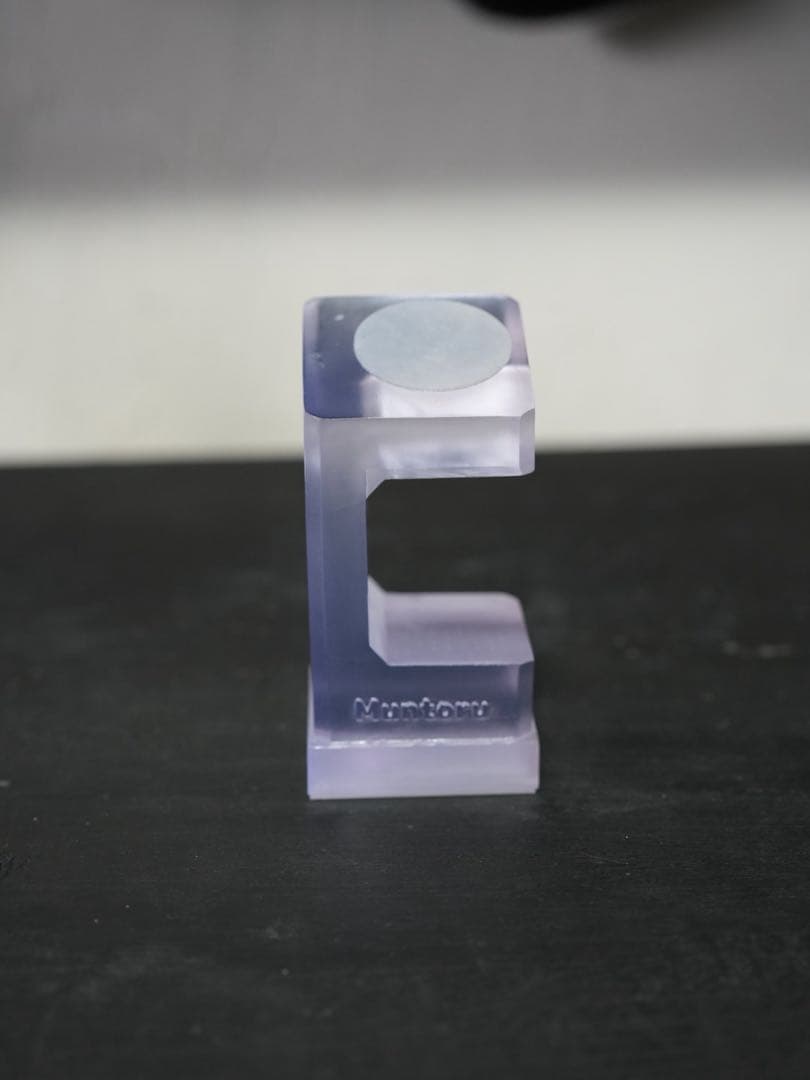 【A−】腕時計スタンド クリアムントル