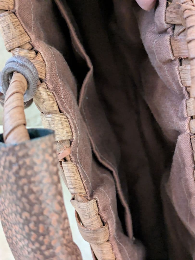 天然素材山葡萄　　　　編み込みかごバッグ