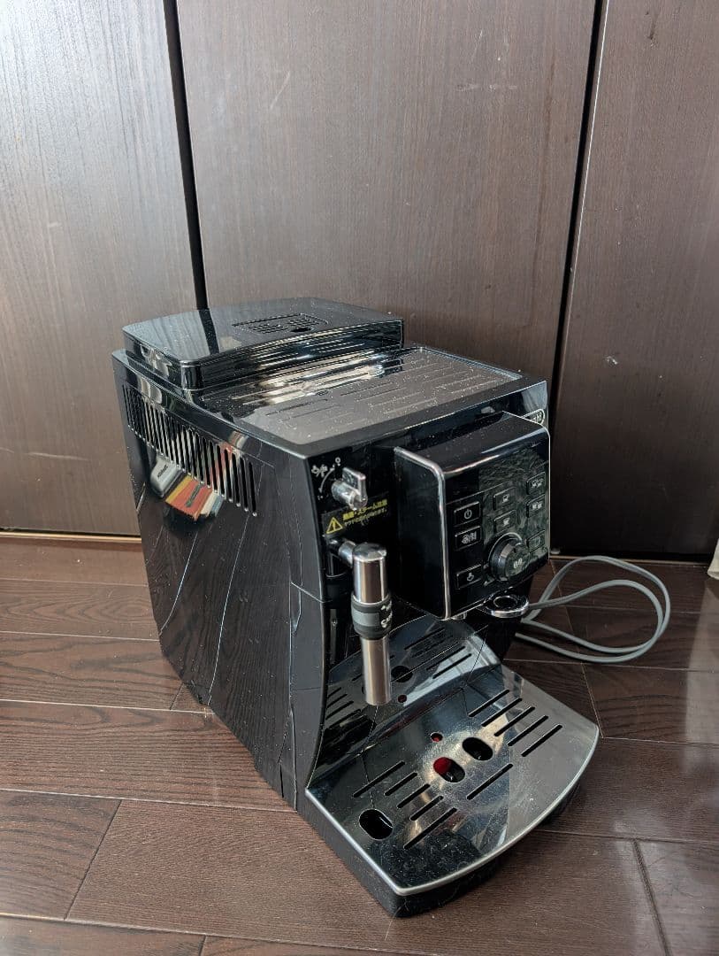 チ*ラ様 デロンギ マグニフィカS ECAM23120B